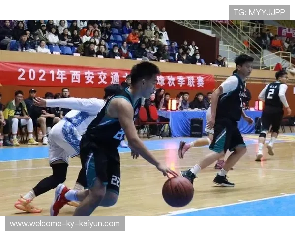 南美篮球职业联盟赛季接近尾声，各队实力激烈对抗，南美洲篮球联赛